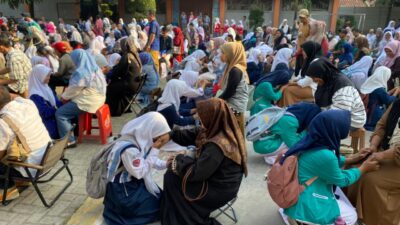 BPMP Banten memantau pelaksanaan MPLS di SMKN 5 Tangerang Selatan yang diikuti 324 siswa baru guna mewujudkan lingkungan belajar nyaman.
