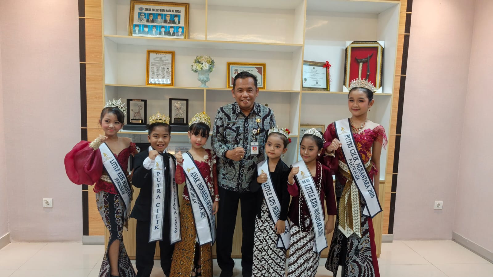 Enam anak asal Brebes berprestasi di ajang nasional, satu di antaranya dipercaya mewakili Indonesia ke internasional.
