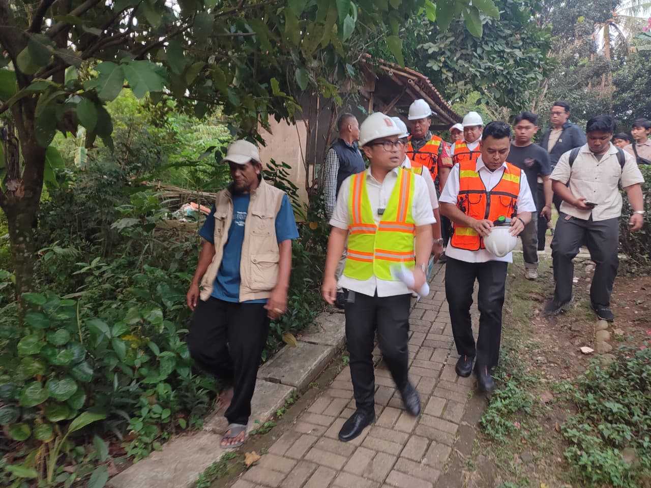 Pemkot Tangsel membangun jalan paving, drainase, PJU, dan fasilitas pendukung untuk mempercantik Kampung Keranggan hingga akhir 2026.