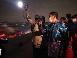 Pemkab Tangerang Gandeng BNPB Lakukan Pemadaman Udara di Kebakaran TPA Jatiwaringin