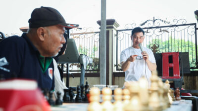 Hadiri Ngeround Percasi Cilegon, Wagub Banten Achmad Dimyati menyebut catur mengajarkan kerja sama, strategi, dan nilai kehidupan.