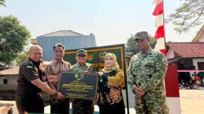Pemkot Cirebon dan Korem 063/SGJ meresmikan Jembatan Armco di Pekiringan untuk meningkatkan akses warga dan memperkuat konektivitas wilayah.