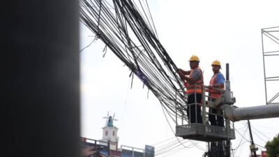 Pemkot Tangerang dan Pemprov Banten menata kabel udara demi meningkatkan keselamatan serta kualitas lingkungan perkotaan.