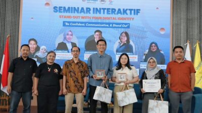 Universitas Esa Unggul membekali mahasiswa membangun identitas digital positif melalui seminar interaktif Orange Day 2026.
