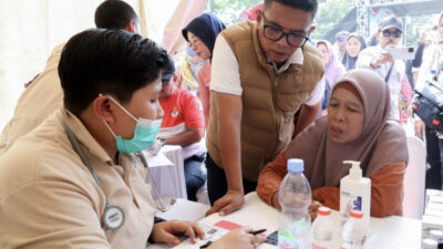 Program CKG jemput bola hadir di Labuan, memudahkan warga mengakses pemeriksaan kesehatan gratis secara dekat dan praktis.