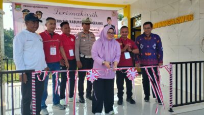 Wakil Bupati Tangerang Intan Nurul Hikmah hadir dalam aksi sosial HUT RI di Sodong Village yang diisi donor darah dan penghijauan.