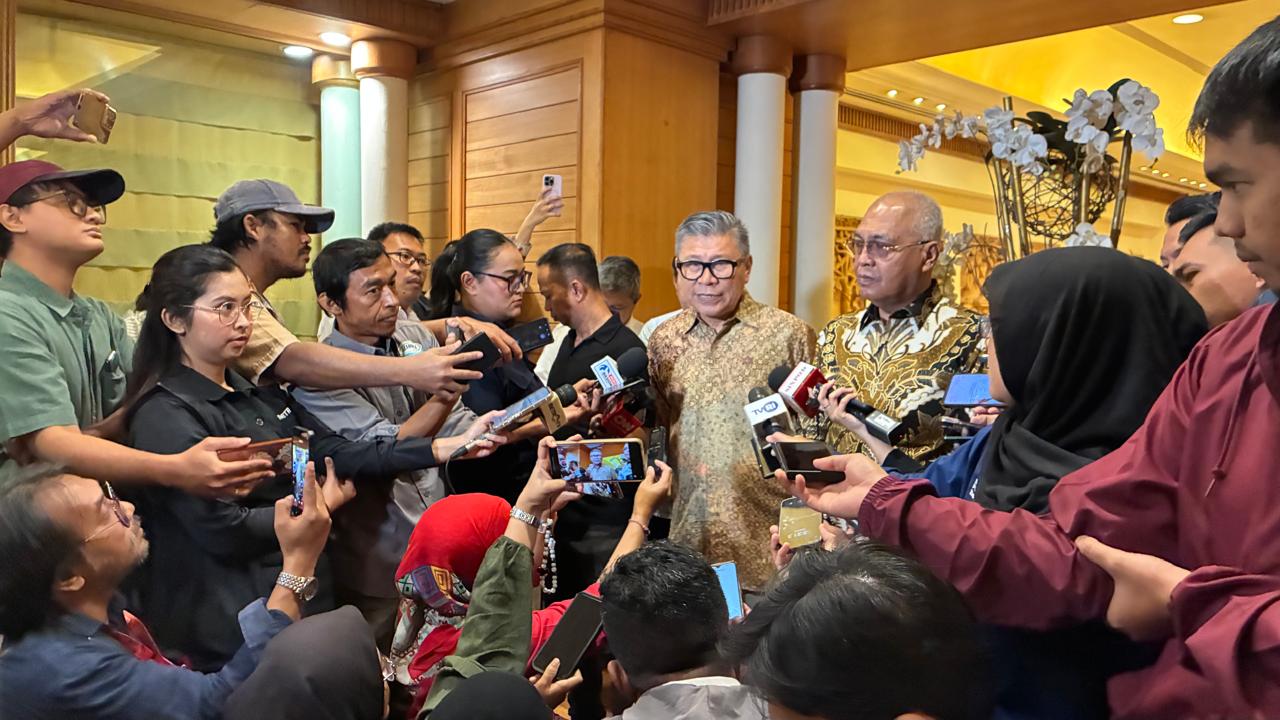 Kolaborasi PWI dan AFPI menghadirkan edukasi keuangan digital agar masyarakat mampu mengenali layanan Pindar yang aman.