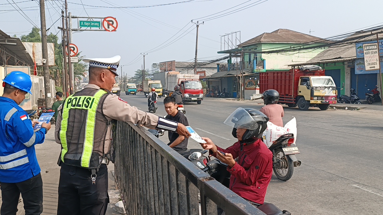 Program Si Caka Satlantas Polresta Tangerang hadir untuk meningkatkan kesadaran dan keselamatan pengendara di jalan raya.