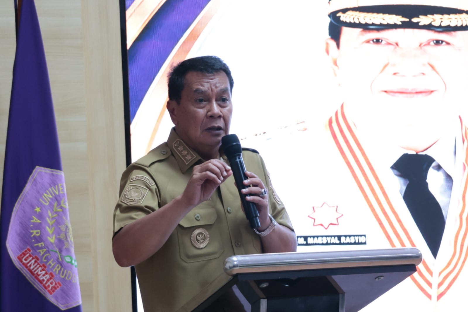 Bupati Tangerang Maesyal Rasyid mendorong Unimar memperkuat kompetensi mahasiswa agar siap menghadapi kebutuhan dunia kerja.