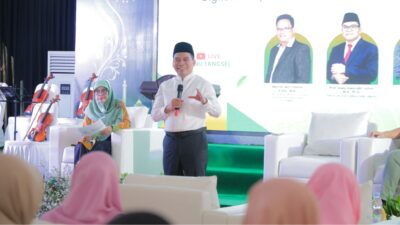 Diskominfo Tangsel menyiapkan pelatihan literasi digital bersertifikat untuk membekali masyarakat menghadapi perkembangan AI.
