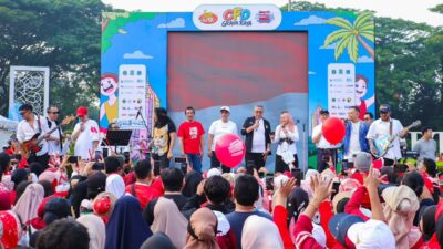 Fun Walk Tangsel menjadi sarana Bapenda menyosialisasikan insentif pajak dan mengajak warga memenuhi kewajiban PBB.
