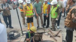 Pilar Saga meminta provider mengawasi kontraktor agar pemasangan kabel fiber optik di Tangsel sesuai aturan dan tak merusak kota.