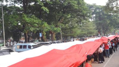 Pemuda dari berbagai daerah di Banten mengikuti Kirab Merah Putih di Kota Tangerang dengan membawa semangat persatuan dan Indonesia maju.