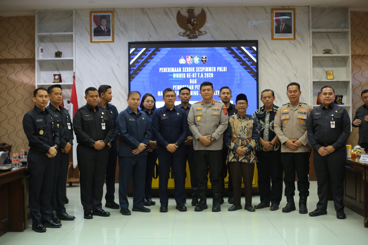 FGD Sespimmen Polri di Sumedang menyoroti rantai distribusi dan harga bahan pokok serta solusi memperkuat ketahanan pangan daerah.