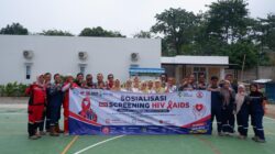 JV KSCS Paket 3 bersama KPA, Dinkes dan Puskesmas Pagedangan edukasi pekerja tentang HIV/AIDS serta skrining kesehatan.