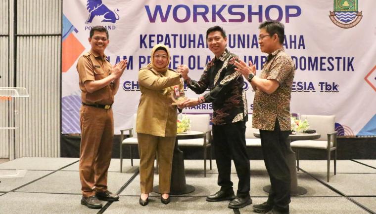 Pemkab Tangerang memperkuat pembinaan dan pengawasan dunia usaha untuk meningkatkan kepatuhan pengelolaan limbah dan lingkungan.