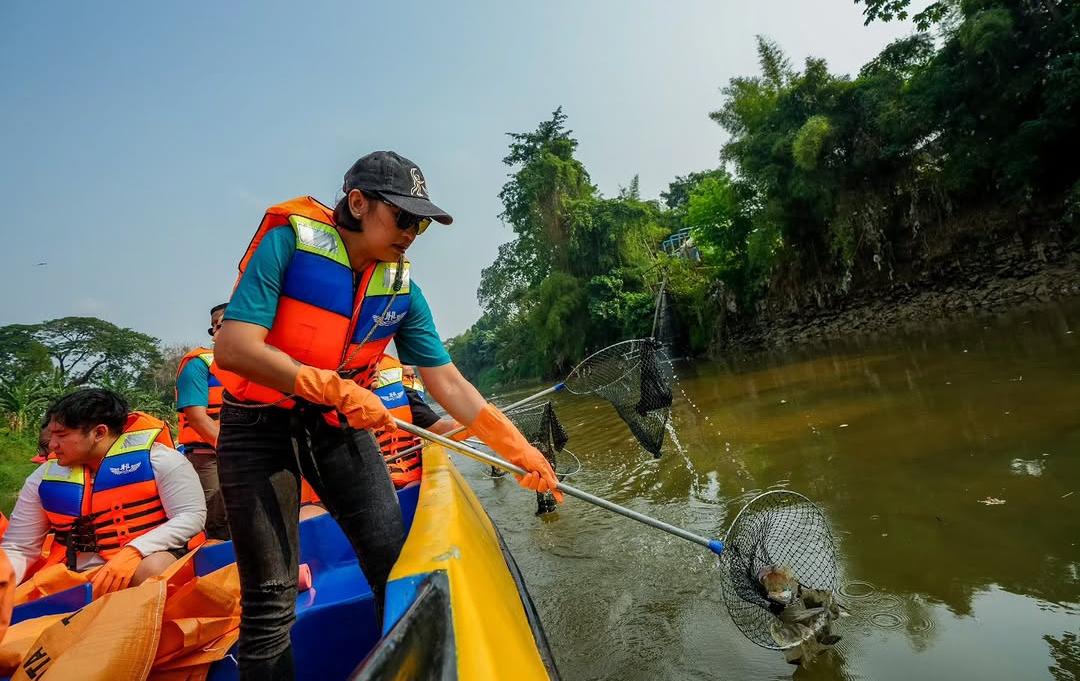 Menjelang World Cleanup Day 2026, JHL Group dan Banksasuci Foundation berkolaborasi menjaga kelestarian Sungai Cisadane.