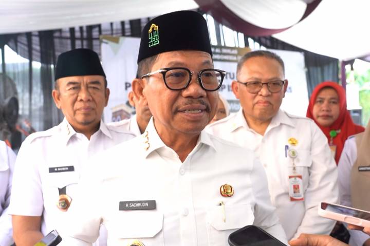 PJJ diperpanjang hingga Jumat, Pemkot Tangerang mengimbau masyarakat tetap waspada dan menggunakan masker saat beraktivitas.