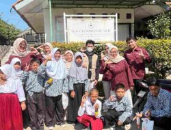 Mahasiswa PPL PMI UIN SSC Bantu Tebar Al-Qur’an dan Paket Gizi Yayasan Al Qalam