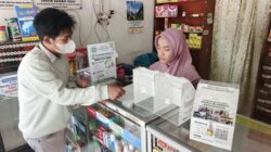 Mahasiswa PPL UIN SSC Bantu Distribusi Kencleng Sedekah Yayasan Al Qalam