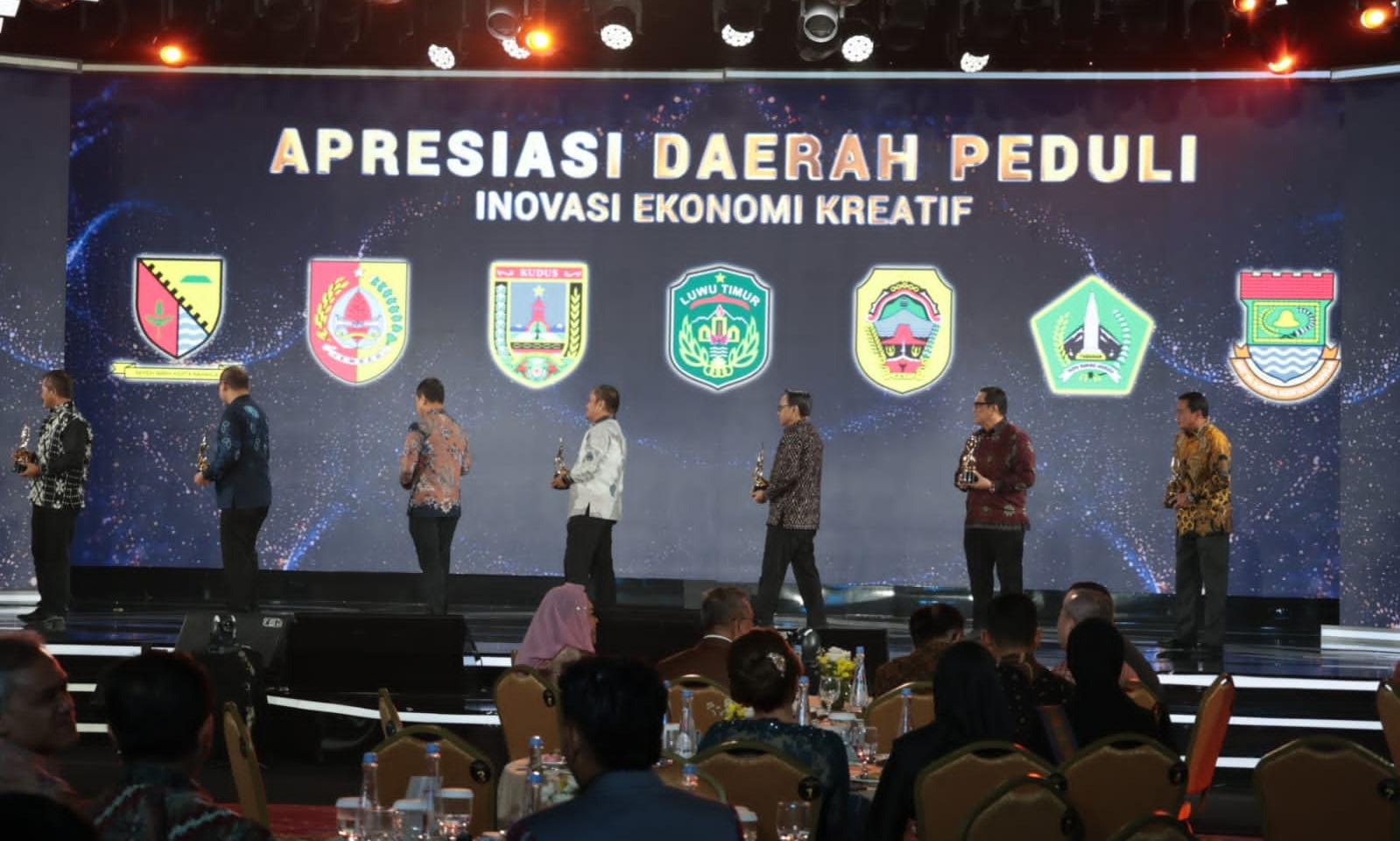 Pemkab Tangerang meraih penghargaan inovasi ekonomi kreatif setelah jumlah UMKM meningkat menjadi 78.506 unit pada akhir 2025.