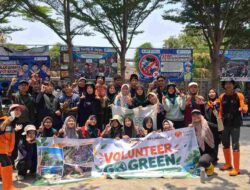 Volunteer Go Green Rumah Zakat Cirebon, Warga dan Mahasiswa Tanam Pohon di Karyamulya