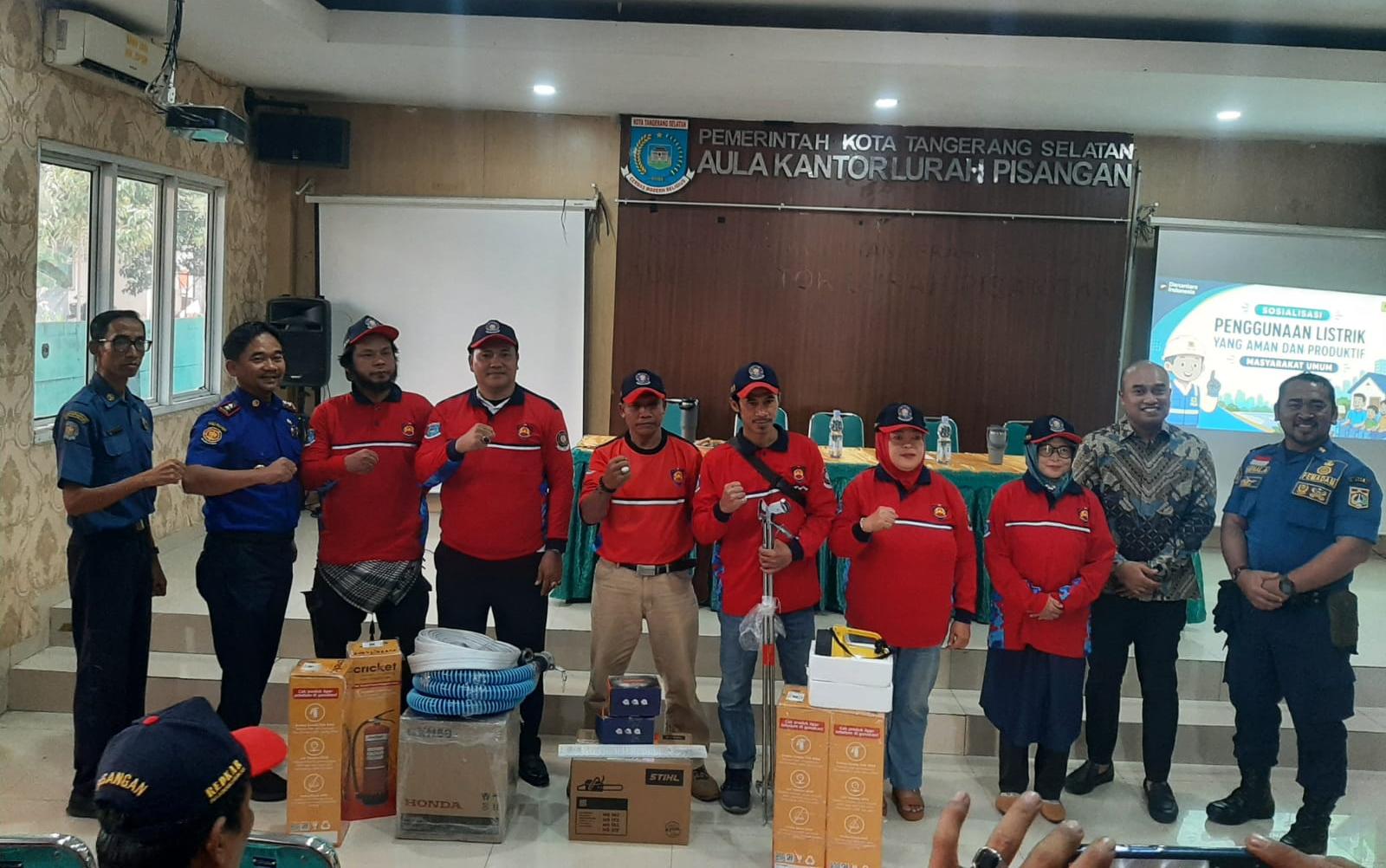 Edukasi keselamatan listrik diberikan PLN kepada 50 Redkar Pisangan untuk memperkuat kesiapsiagaan dan pencegahan kebakaran.