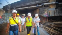 Tangsel membangun turap, pedestrian, dan jalan inspeksi di Ciputat sebagai bagian dari upaya mengurangi risiko banjir.