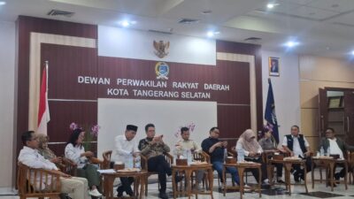 Komisi III DPRD Tangsel menekankan pencapaian target pendapatan daerah dan transparansi kebijakan fiskal dalam evaluasi triwulan III.