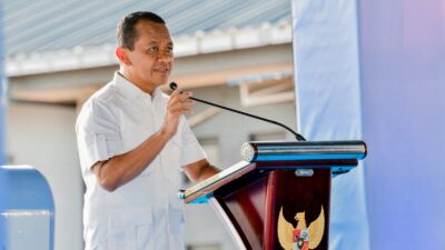 Dedi Kurnia Syah menanggapi perbedaan hasil survei IPO dan kajian Celios dalam menilai kinerja Menteri ESDM Bahlil Lahadalia.