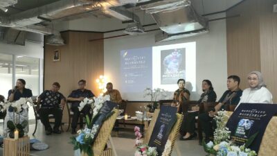 Kritik pemerintah di media sosial perlu berlandaskan fakta dan data. Memahami algoritma juga penting agar masyarakat kritis bermedia.