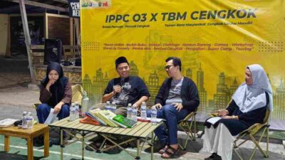 Diskusi buku Paulo Freire di Cengkok, Tangerang, menggugat sistem pendidikan yang mengekang nalar kritis dan gagal memerdekakan pikiran anak.