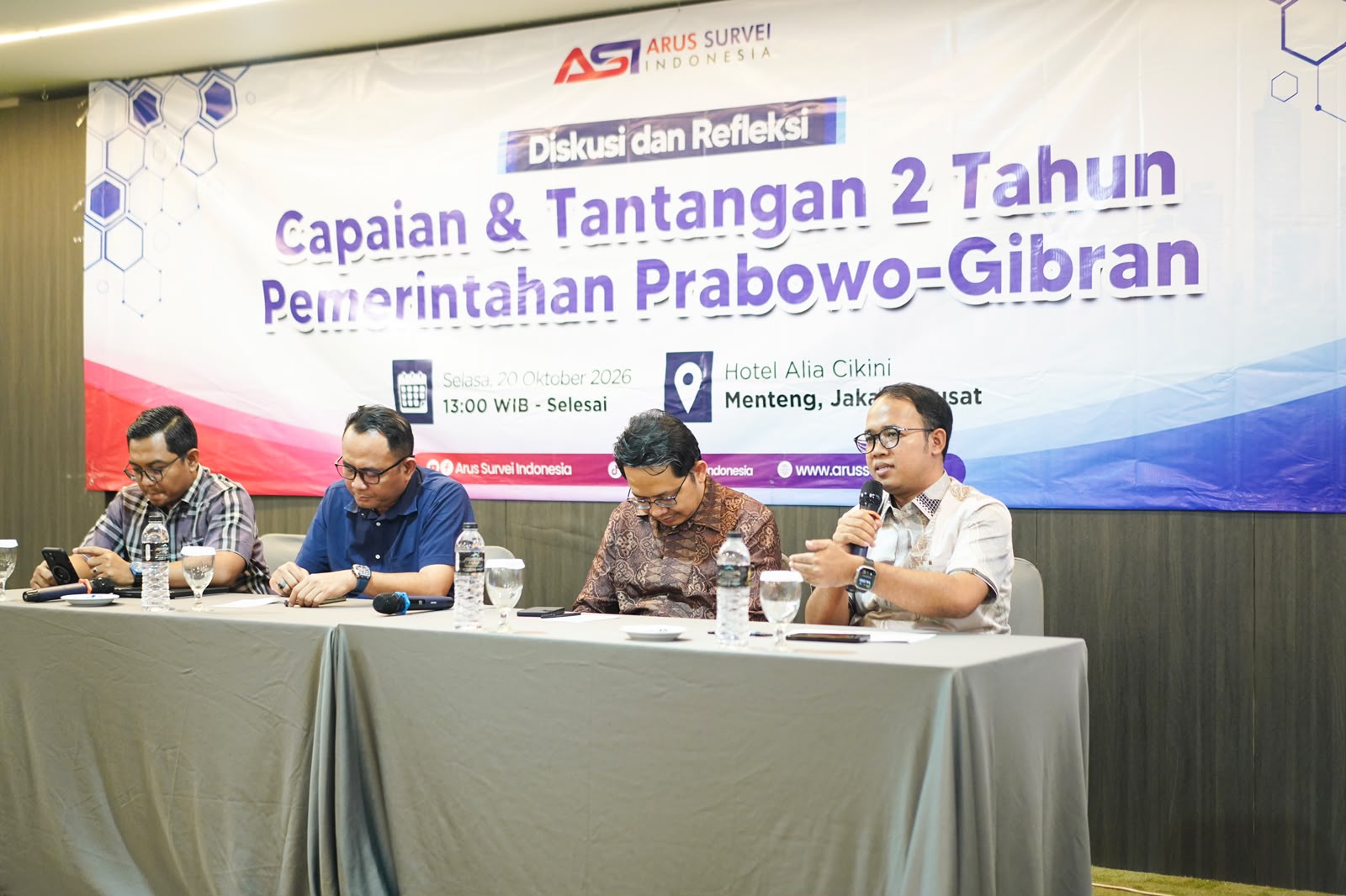 Survei ASI mencatat kepercayaan publik kepada Prabowo 61,4 persen. Kepuasan program dan kualitas layanan masih menjadi tantangan pemerintah.