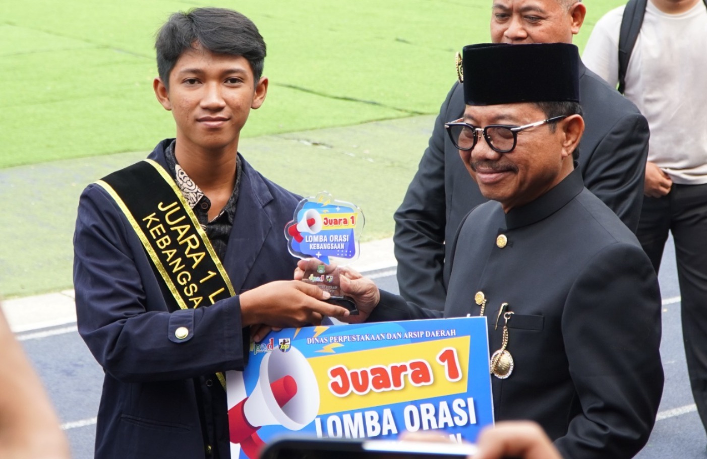 Nevio Zabry Rezyidco mengantarkan UMT meraih juara 1 orasi kebangsaan Kota Tangerang 2026 dengan mengangkat isu demokrasi dan aspirasi rakyat.