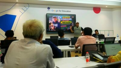 pelatihan AI di UMN Tangerang, strategi menyusun prompt AI yang efektif, etika penggunaan kecerdasan buatan