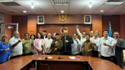 Kunjungi PWI, Mendikdasmen Dorong Pelajar Kenal Profesi Wartawan Sejak Dini