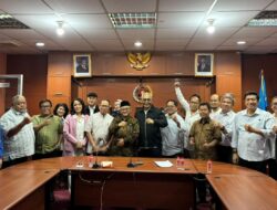 Kunjungi PWI, Mendikdasmen Dorong Pelajar Kenal Profesi Wartawan Sejak Dini