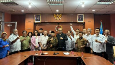 Mendikdasmen Abdul Mu’ti membuka peluang jurnalistik masuk ekstrakurikuler sekolah untuk mengasah kemampuan menulis dan berpikir pelajar.