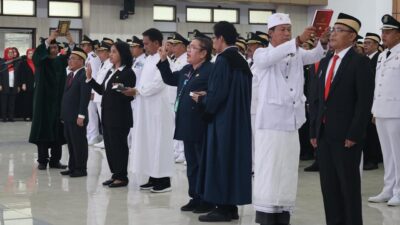 Sebanyak 362 PNS Kabupaten Tangerang dilantik, diikuti pergeseran sejumlah camat dan promosi pejabat sekretaris kecamatan.