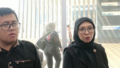 Warga Serpong Lagoon harus membeli hingga 10 galon air per hari di tengah persoalan kualitas air dan bertambahnya kasus gangguan kesehatan.