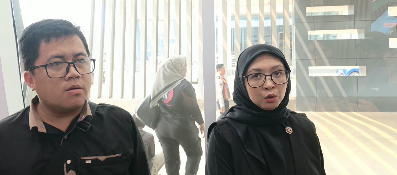 Warga Serpong Lagoon harus membeli hingga 10 galon air per hari di tengah persoalan kualitas air dan bertambahnya kasus gangguan kesehatan.