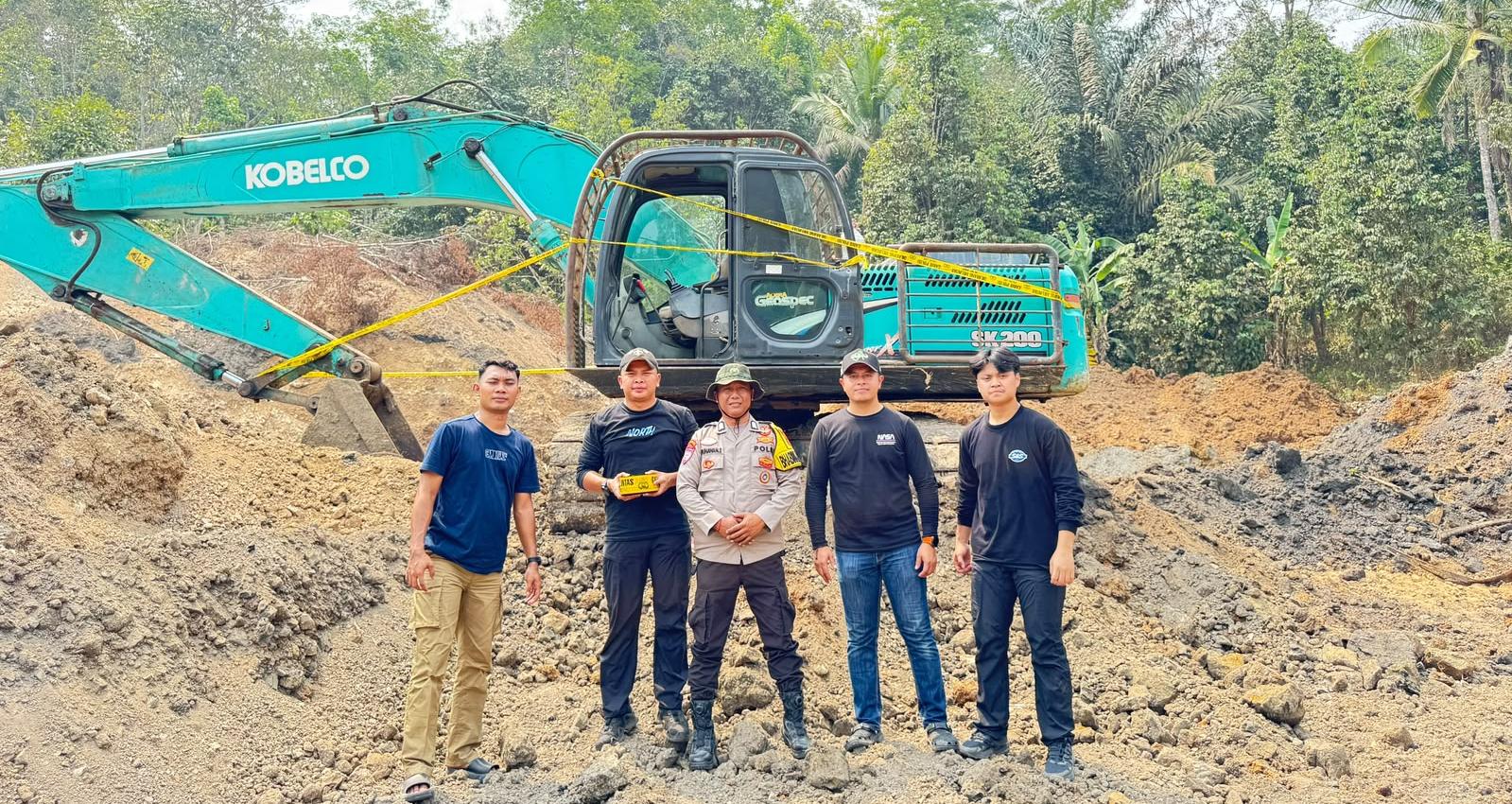 Tambang batu bara tanpa izin di Lebak dibongkar Polda Banten. Polisi mengamankan barang bukti dan menetapkan satu tersangka.