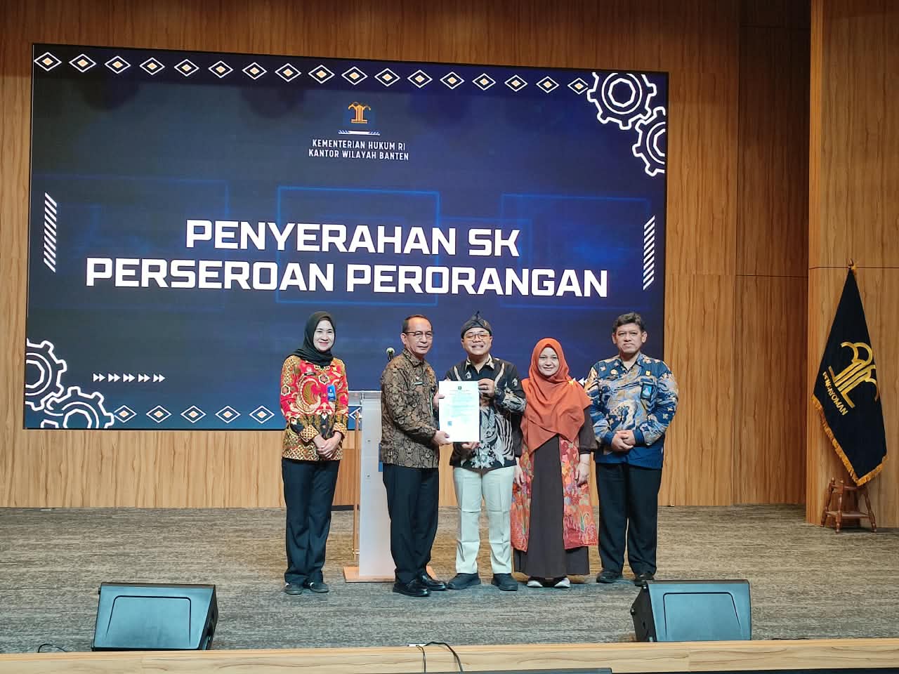 Kemenkum Banten mendorong mahasiswa mengurus legalitas usaha melalui perseroan perorangan untuk membuka peluang akses pembiayaan bisnis.