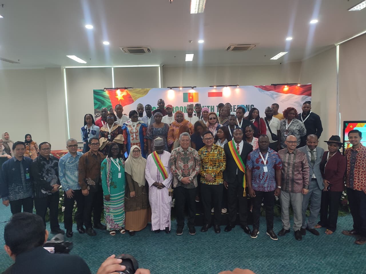 Tangsel memperkenalkan produk unggulan kepada delegasi Kamerun untuk membuka peluang pemasaran produk lokal ke pasar Afrika.