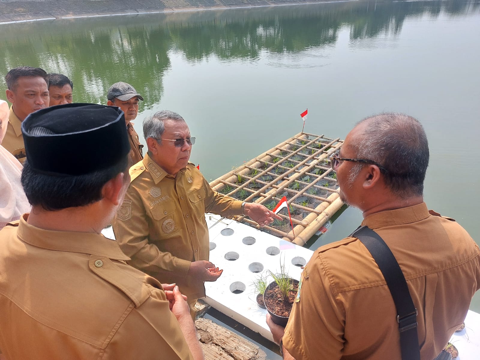 Pemkot Tangsel mengkaji potensi ekonomi padi apung, pemanfaatan tandon, dan peluang kontribusinya terhadap pengendalian inflasi daerah.