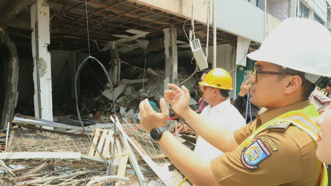 Delapan bangunan terdampak ledakan Pasar Cimanggis akan diperiksa Pemkot Tangsel untuk mengetahui kerusakan dan menentukan penanganan.