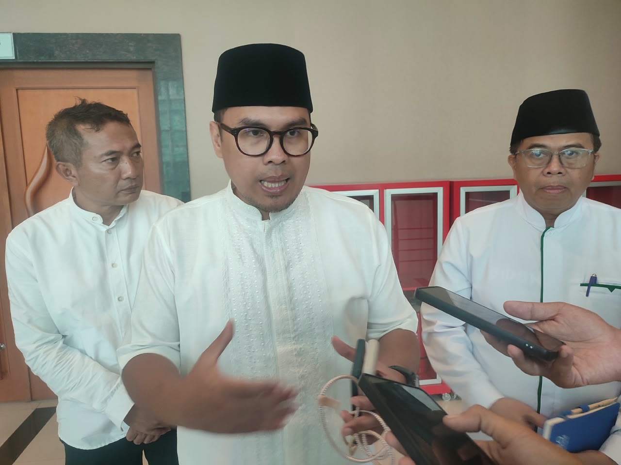 Pilar Saga Ichsan menjelaskan penambahan anggaran Porprov Banten 2026 sebesar Rp2,5 miliar akibat bertambahnya jumlah cabor menjadi 60.