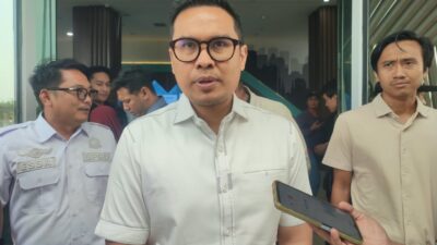 Pilar Saga menegaskan pengelola air Serpong Lagoon perlu bertanggung jawab atas kerugian warga dan mendorong pembahasan kompensasi.